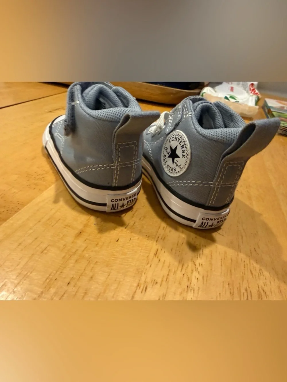 Converse High Top Sneakers Toddler Size 5 Light Blue/Gray